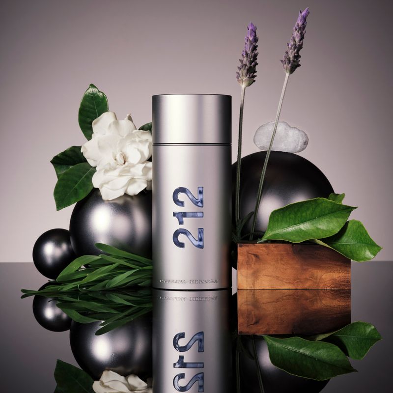 Perfume Masculino 212 NYC Men de Carolina Herrera EDT 30ml - Época