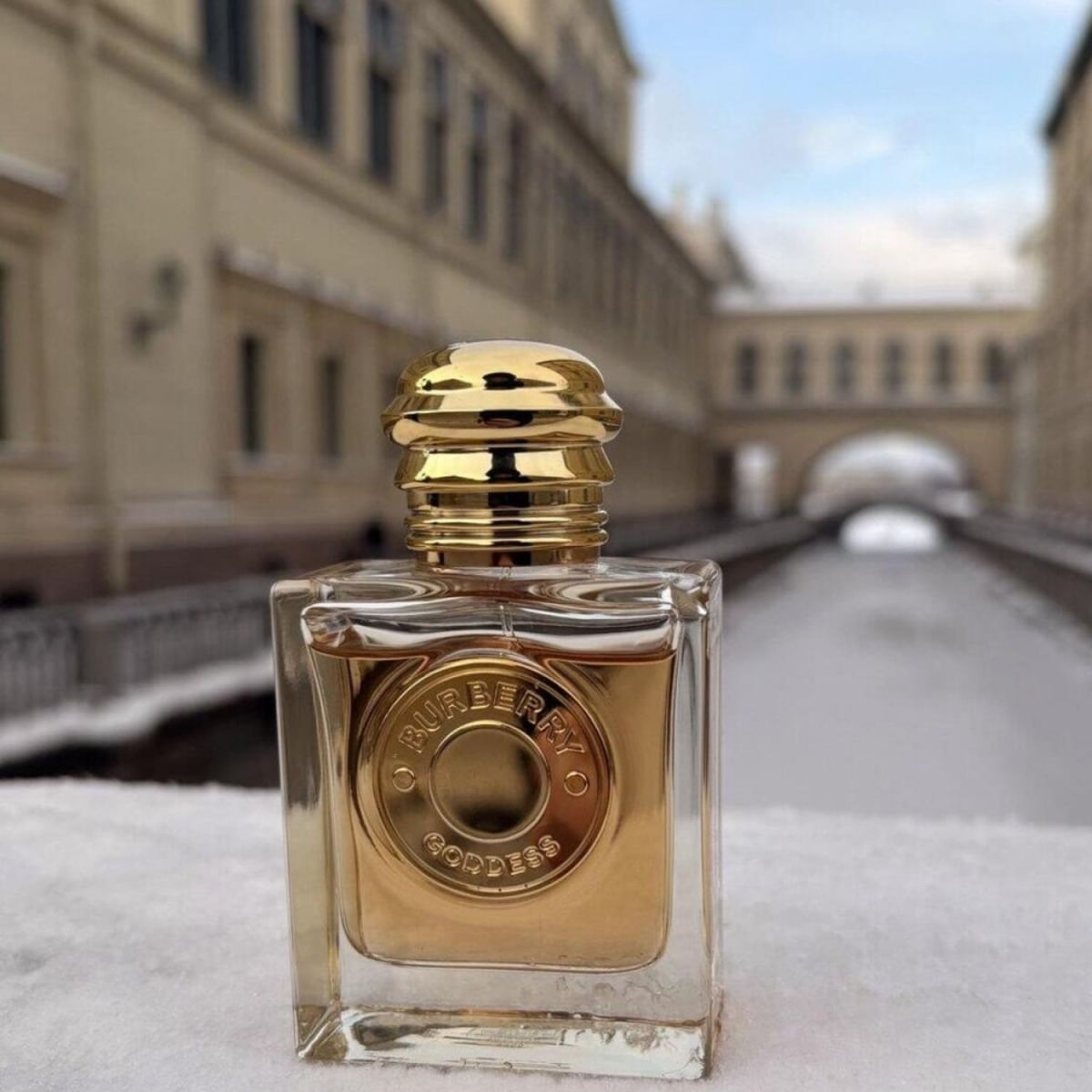 Perfume Burberry Goddess EDP Feminino 50ml Original Adipec - Época
