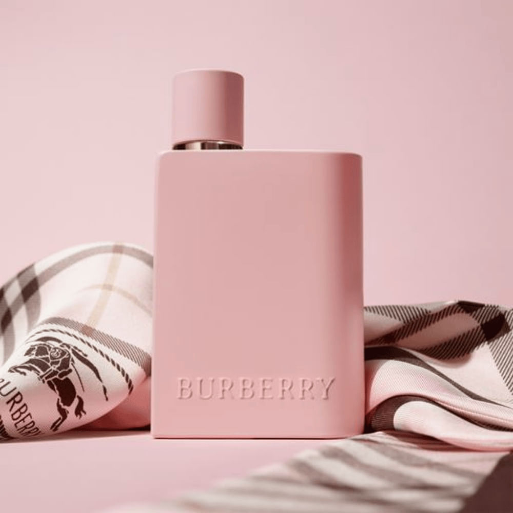 【新品】Burberry Her Parfum 50ml 香水 Burberry Her Parfum Perfume Feminino 50ml - Época Cosméticos