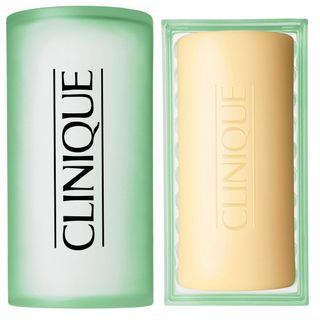 Sabonete Facial em Barra para Peles Sercas a Mistas Clinique Facial Soap Mild - 100g Menor preço em Sabonete Facial em Barra para Peles Sercas a Mistas Clinique Facial Soap Mild - 100g