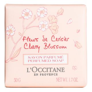 Sabonete em Barra Flor de Cerejeira L'Occitane - 50g Menor preço em Sabonete em Barra Flor de Cerejeira L'Occitane - 50g