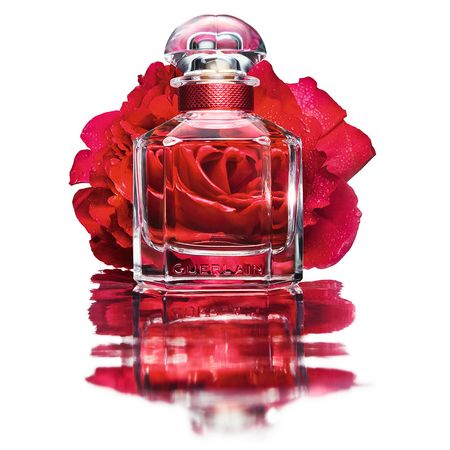 https://epocacosmeticos.vteximg.com.br/arquivos/ids/377316-450-450/mon-guerlain-bloom-of-rose-guerlain-perfume-feminino-edp-2.jpg?v=637193766638300000