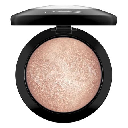 https://epocacosmeticos.vteximg.com.br/arquivos/ids/416765-450-450/po-iluminador-mineralizante-mac-skinfinish-soft-gentle-4.jpg?v=637461654113200000