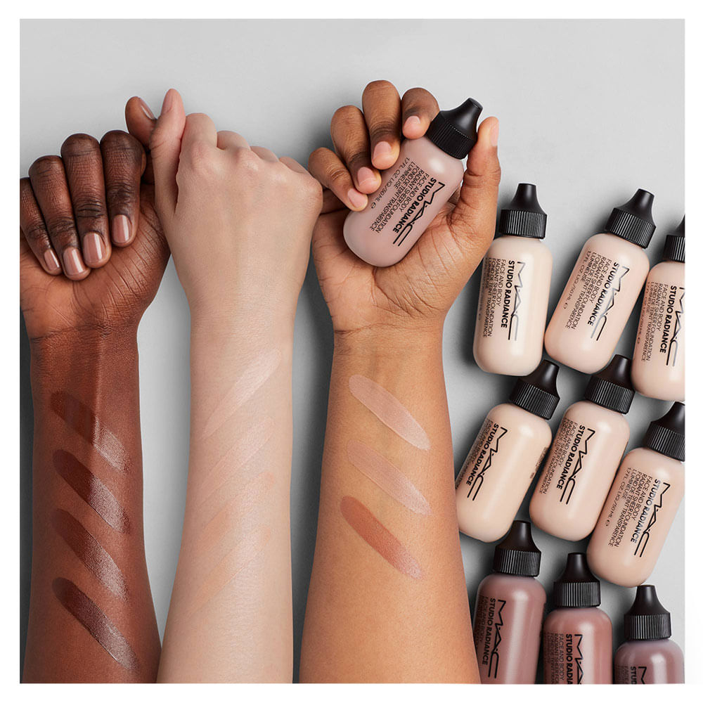 Base MAC Face and Body Natural Radiance Tons Escuros
