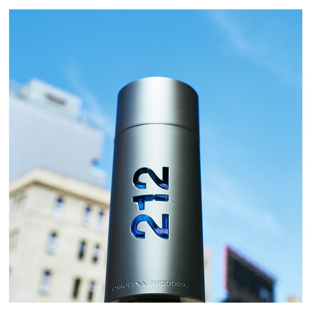 Kit Masculino Carolina Herrera 212 NYC Men - EDT + Gel de