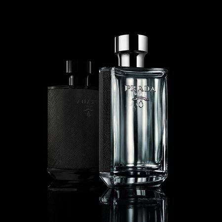 https://epocacosmeticos.vteximg.com.br/arquivos/ids/460978-450-450/l-homme-prada-perfume-masculino-eau-de-toilette--2-.jpg?v=637713639834670000