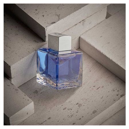 https://epocacosmeticos.vteximg.com.br/arquivos/ids/467735-450-450/blue-seduction-for-men-eau-de-toilette-50ml-antonio-banderas-perfume-masculino1--1---2-.jpg?v=637740653143830000