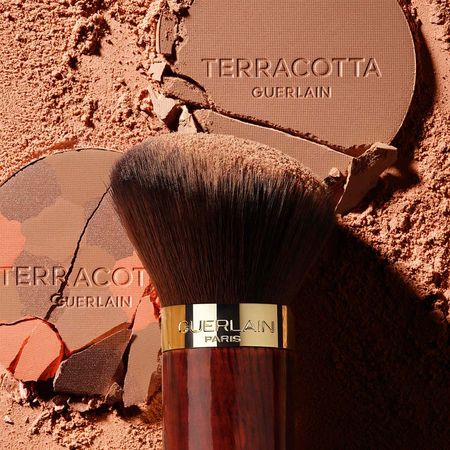 Pincel-Guerlain-Terracotta-Kabuki-1-Un--2