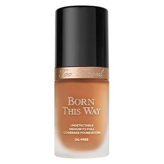 Base Líquida Too Faced Born This Way - Acabamento Natural Caramel