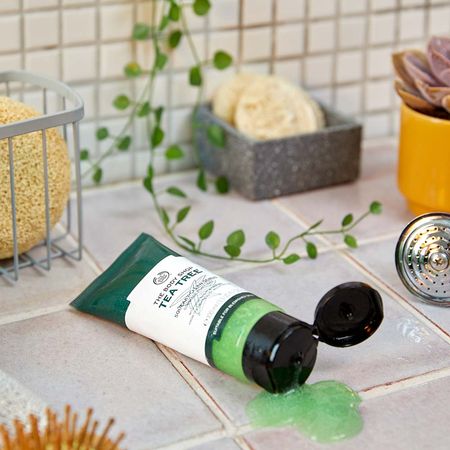 Esfoliante-Facial-The-Body-Shop-–-Tea-Tree-100ml--2