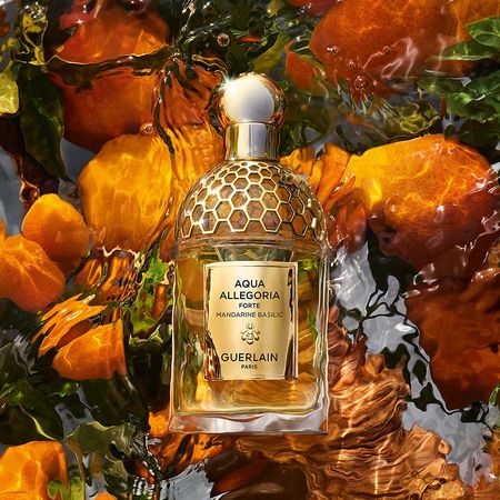 https://epocacosmeticos.vteximg.com.br/arquivos/ids/505889-450-450/aqua-allegoria-mandarine-basilic-guerlain-perfume-feminino-eau-de-parfum--2-.jpg?v=637973896334730000