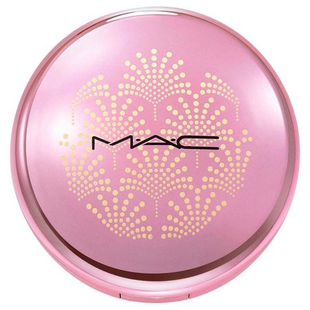 https://epocacosmeticos.vteximg.com.br/arquivos/ids/516533-450-450/iluminador-facial-mac-extra-dimension-skinfinish-wrapcped-in-gold-5.jpg?v=638023921845630000