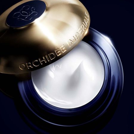 https://epocacosmeticos.vteximg.com.br/arquivos/ids/533189-450-450/creme-para-a-area-dos-olhos-guerlain-orchidee-imperiale--3-.jpg?v=638106791198500000