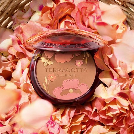 Pó-Bronzeador-Guerlain-Terracotta-Light-Flower-Blossom---Edição-Limitada-1-Un--4