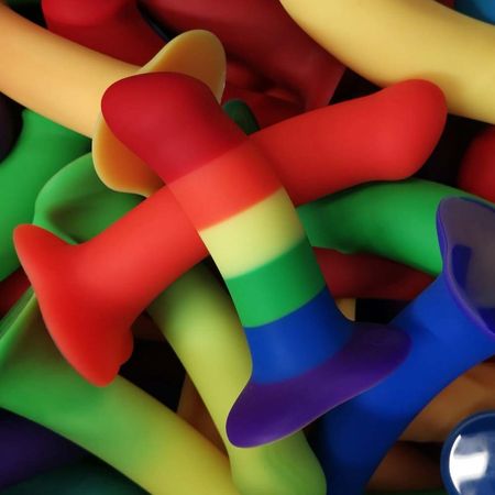 Plug-Anal-e-Vaginal-Fun-Factory-Pride-Edition-Amor-Dildo-1Un--2