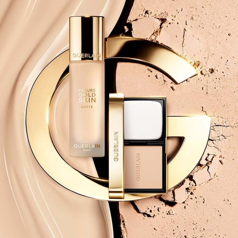 Base Compacta Guerlain - Parure Gold Skin Control - Época Cosméticos