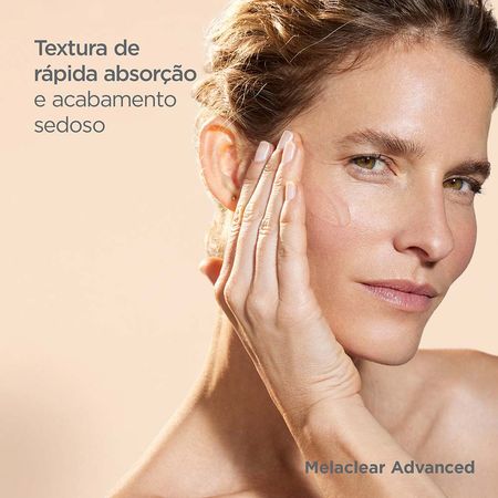 https://epocacosmeticos.vteximg.com.br/arquivos/ids/571145-450-450/serum-facial-clareador-isdin-melaclear-advanced--1-.jpg?v=638315344187930000