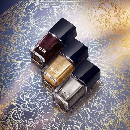 https://epocacosmeticos.vteximg.com.br/arquivos/ids/577990-450-450/esmalte-dior-vernis-top-coat-holiday--3-.jpg?v=638349586761430000