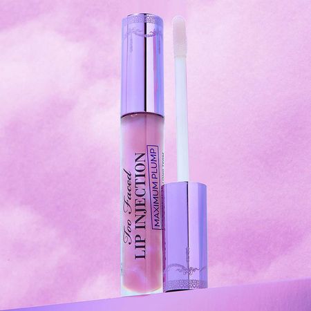 Gloss-Labial-Volumizador-Too-Faced---Lip-Injection-Maximum-Plump-Blueberry-Buzz--6