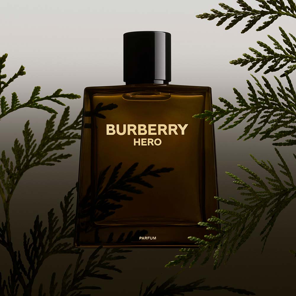 Burberry Hero Parfum Perfume Masculino EDP