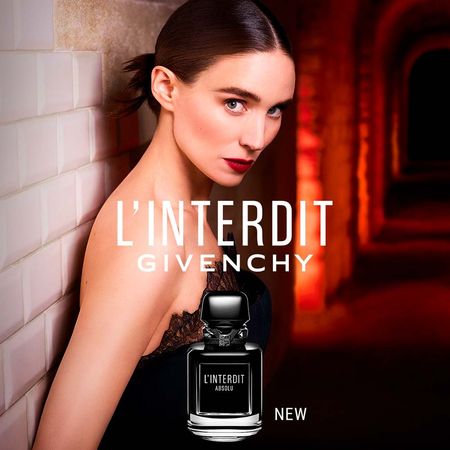 https://epocacosmeticos.vteximg.com.br/arquivos/ids/619717-450-450/perfume-linterdit-absolu-givenchy-eau-de-parfum-intense-feminino---5-.jpg?v=638575256977070000