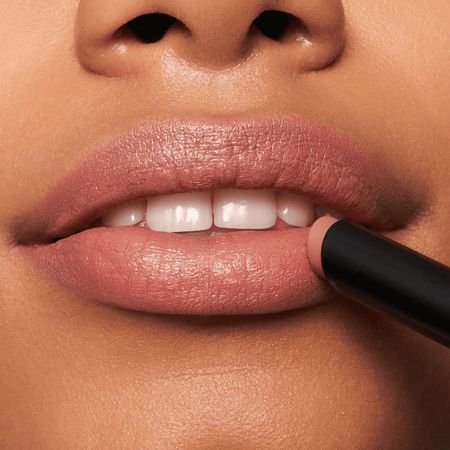 Batom-Cremoso-Aveludado-Essence-The-Slim-Stick-101-Choco-1,7-g-Essence-The-Slim-Stick-Batom-Cremoso-101-Choco-1,7g--5