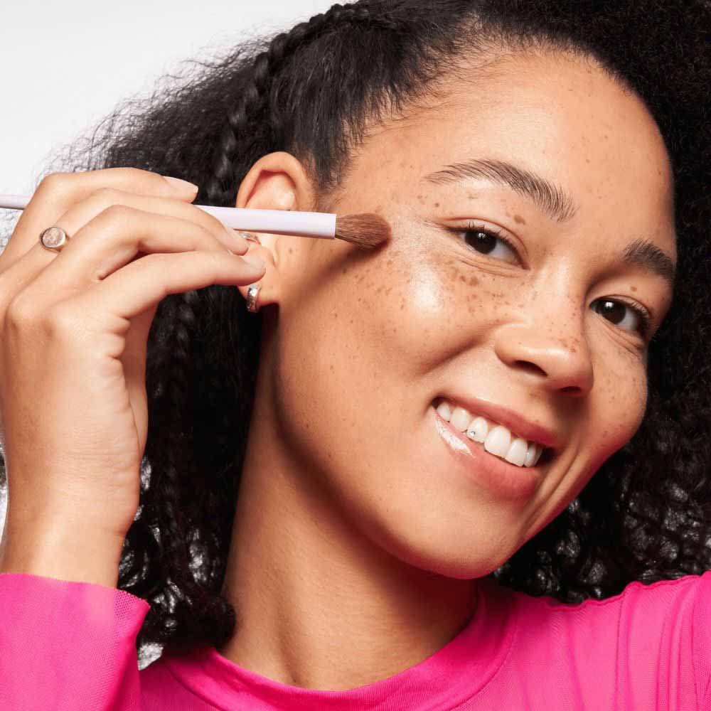 Pincel Multifuncional Essence All in One Blending Brush Época