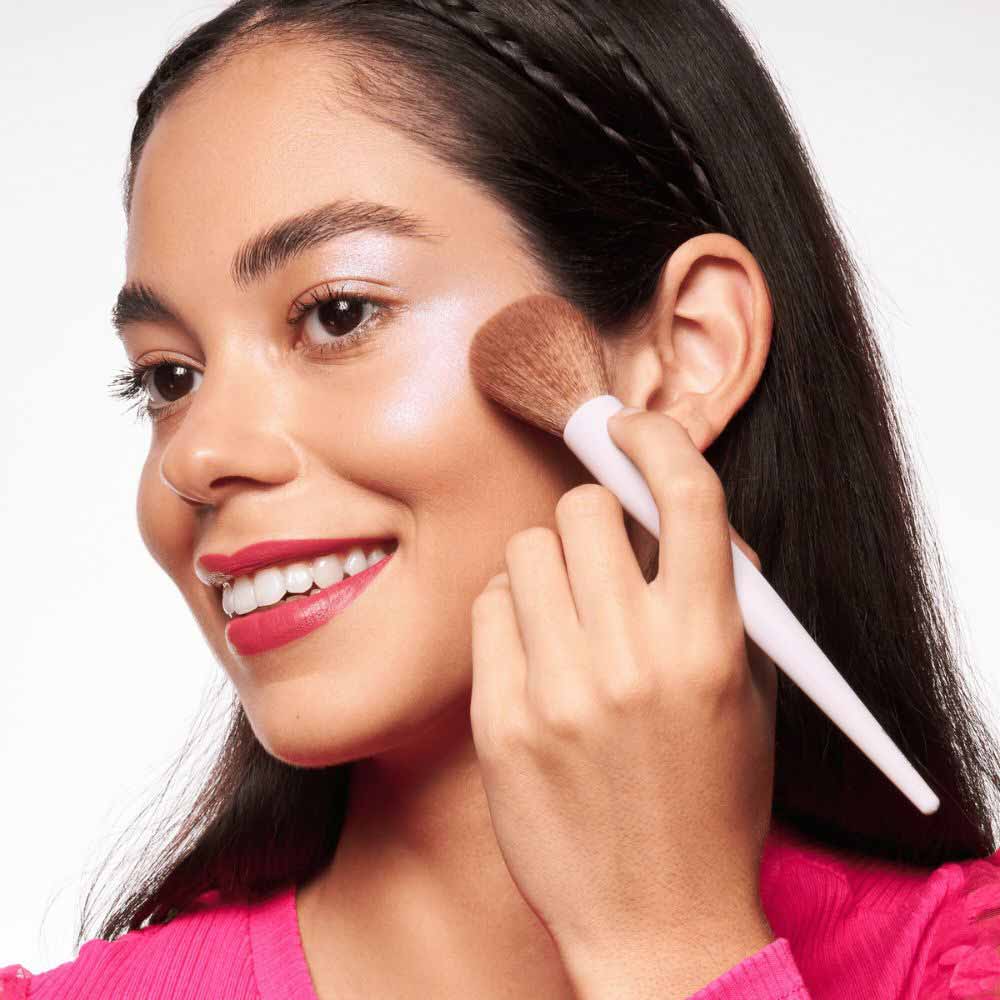 Pincel para Blush e Iluminador Essence It's Glow Time