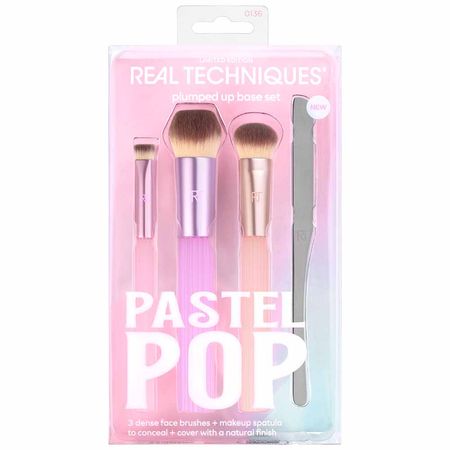 https://epocacosmeticos.vteximg.com.br/arquivos/ids/682233-450-450/real-techniques-pastel-pop-plumped-up-kit-3-pinceis-para-o-rosto-espatula-de-maquiagem-20-1-.jpg.jpg?v=638641050593900000