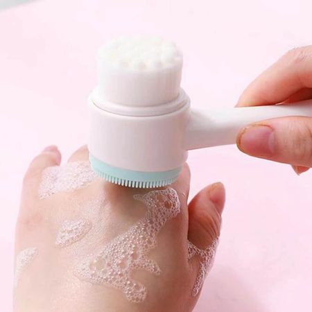 Nobrand---Bastão-de-Limpeza-Facial-2-em-1-Pincel-e-Esfoliador-Branco-com-Rosa--2