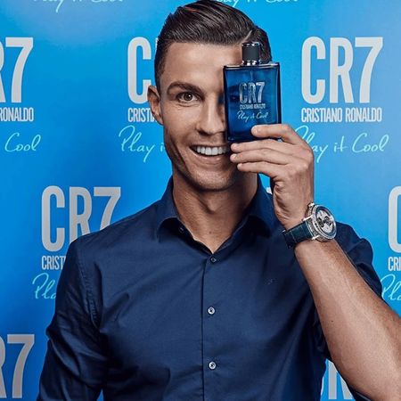 Cristiano-Ronaldo-CR7-Play-It-Cool-Eau-de-Toilette---Perfume-Masculino-100ml-100ml--8