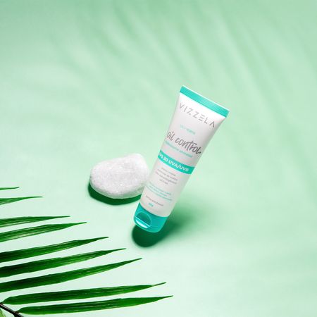 Vizzela-Oil-Control-FPS30---Creme-Hidratante-Facial-50g--4