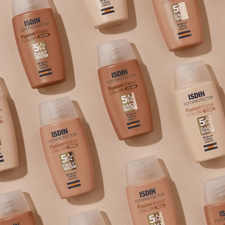 ISDIN-Fusion-Water-5-Stars-FPS50-Color-Clara---Protetor-Solar-Facial-com-Cor-50ml--3
