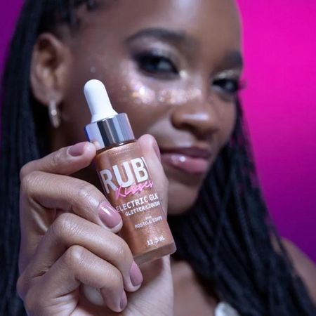 Glitter-Líquido-Rosto-e-Corpo-Ruby-Kisses-Electric-Glaze-Blush-Gold--4