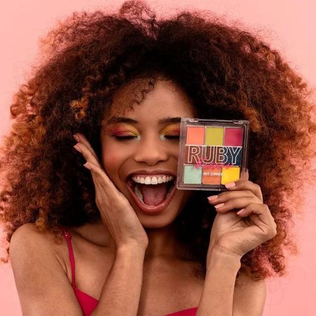 Paleta-de-Sombras-Ruby-Kisses-Hot-Summer--7