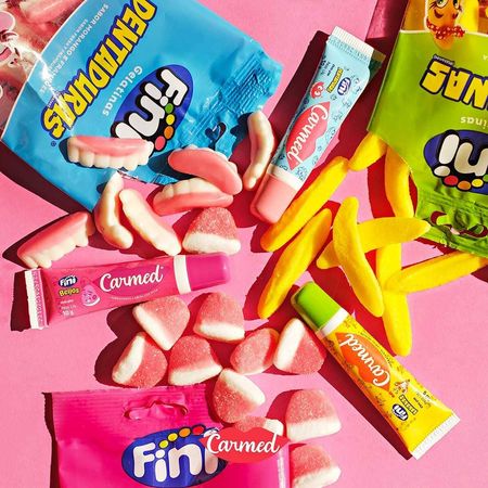 Carmed-Fini-Bananas-Incolor---Hidratante-Labial-10g--4